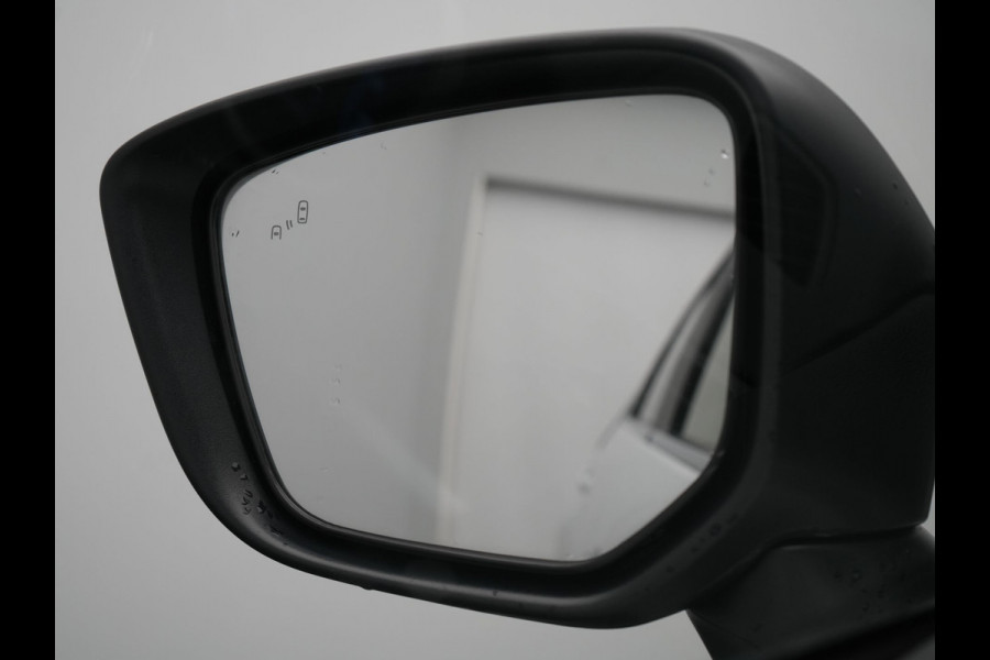 Mitsubishi Eclipse Cross 2.4 Intense+ Plug In Hybrid 188pk Dealer O.H. PHEV | Trekhaak Afn. | 360 Camera | Adaptive Cruise | Lederen Sportstoelen & Stuur Verwarmd | Navigatie Via TomTom | Apple Carplay | Keyless | Blis | DAB |