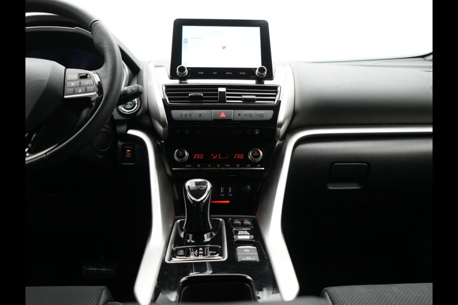Mitsubishi Eclipse Cross 2.4 Intense+ Plug In Hybrid 188pk Dealer O.H. PHEV | Trekhaak Afn. | 360 Camera | Adaptive Cruise | Lederen Sportstoelen & Stuur Verwarmd | Navigatie Via TomTom | Apple Carplay | Keyless | Blis | DAB |