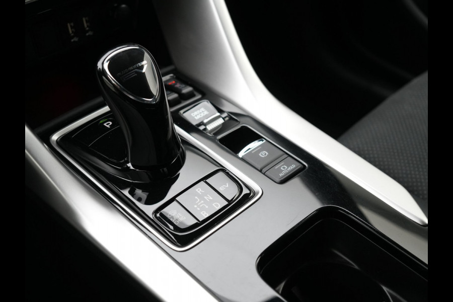 Mitsubishi Eclipse Cross 2.4 Intense+ Plug In Hybrid 188pk Dealer O.H. PHEV | Trekhaak Afn. | 360 Camera | Adaptive Cruise | Lederen Sportstoelen & Stuur Verwarmd | Navigatie Via TomTom | Apple Carplay | Keyless | Blis | DAB |