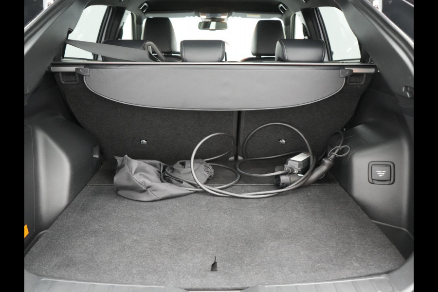 Mitsubishi Eclipse Cross 2.4 Intense+ Plug In Hybrid 188pk Dealer O.H. PHEV | Trekhaak Afn. | 360 Camera | Adaptive Cruise | Lederen Sportstoelen & Stuur Verwarmd | Navigatie Via TomTom | Apple Carplay | Keyless | Blis | DAB |