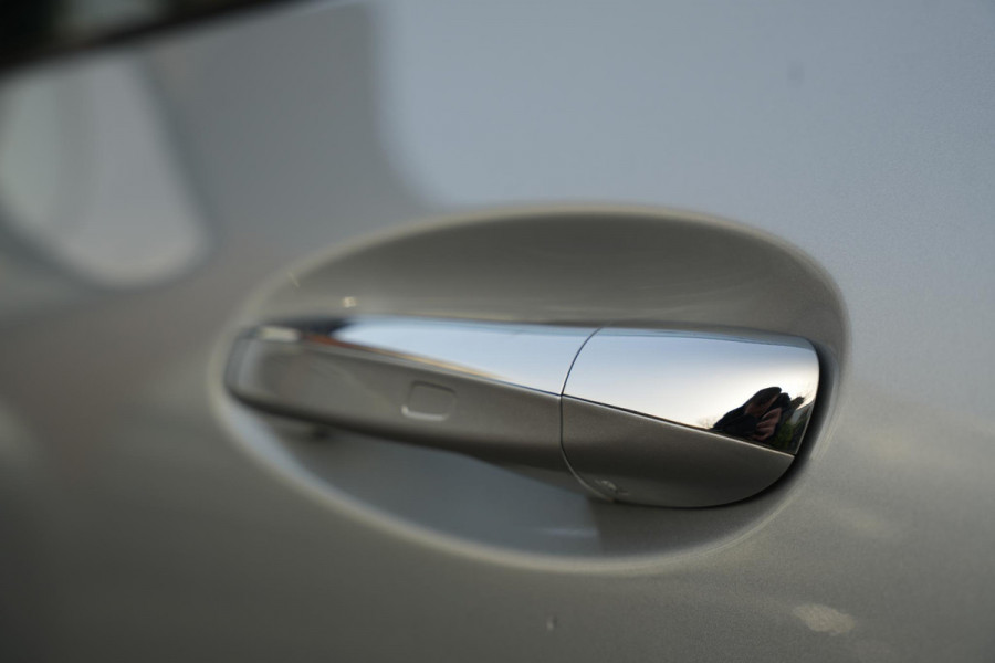 Mercedes-Benz EQA 250+ Business Solution 71 kWh Adapt. Cruise Keyless DAB+ Leer Nieuwstaat!