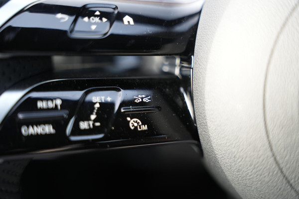 Mercedes-Benz EQA 250+ Business Solution 71 kWh Adapt. Cruise Keyless DAB+ Leer Nieuwstaat!