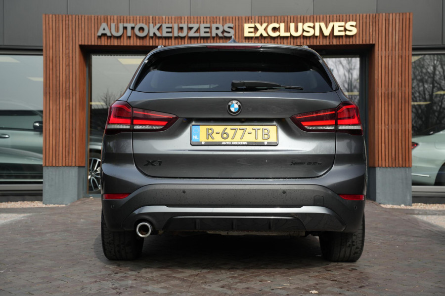 BMW X1 xDrive25e High Executive Panoramadak Adapt Cruise Half leer sport Navi