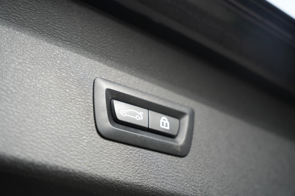 BMW X1 xDrive25e High Executive Panoramadak Adapt Cruise Half leer sport Navi