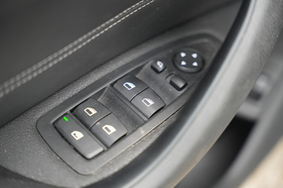 BMW X1 xDrive25e High Executive Panoramadak Adapt Cruise Half leer sport Navi