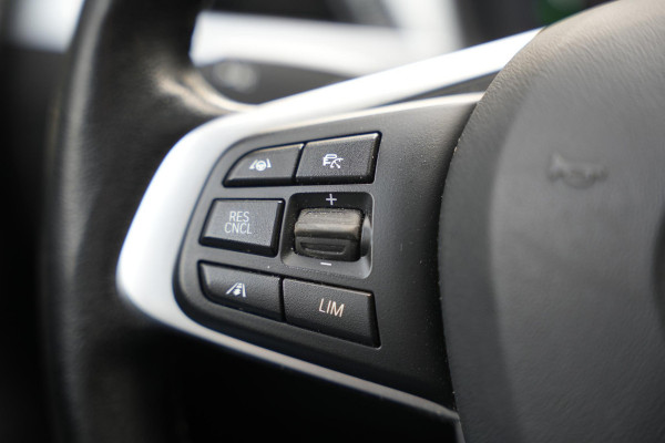 BMW X1 xDrive25e High Executive Panoramadak Adapt Cruise Half leer sport Navi