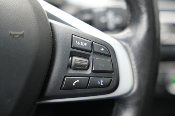 BMW X1 xDrive25e High Executive Panoramadak Adapt Cruise Half leer sport Navi