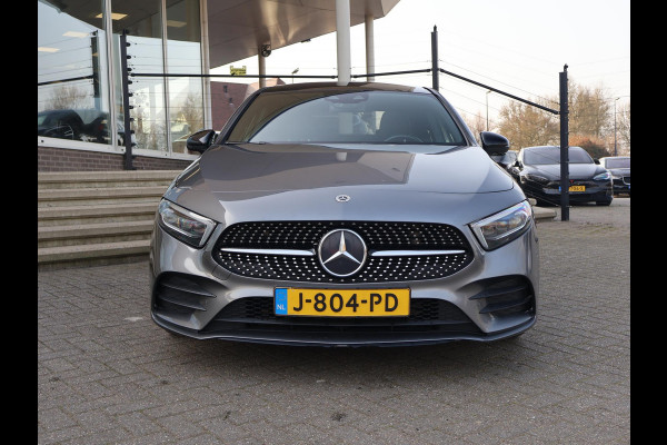 Mercedes-Benz A-Klasse 180 AUT. AMG SPORT + PANORAMA | MBUX | SFEERVERL. | CAMERA | MEMORY | STOELVERW.