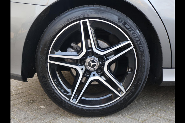 Mercedes-Benz A-Klasse 180 AUT. AMG SPORT + PANORAMA | MBUX | SFEERVERL. | CAMERA | MEMORY | STOELVERW.
