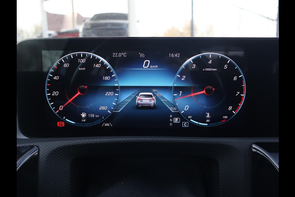 Mercedes-Benz A-Klasse 180 AUT. AMG SPORT + PANORAMA | MBUX | SFEERVERL. | CAMERA | MEMORY | STOELVERW.