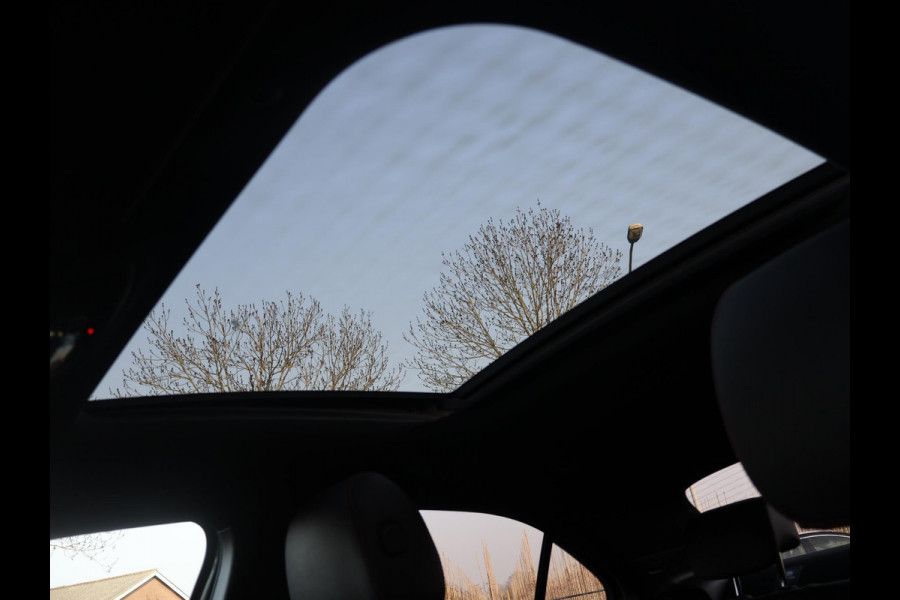 Mercedes-Benz A-Klasse 180 AUT. AMG SPORT + PANORAMA | MBUX | SFEERVERL. | CAMERA | MEMORY | STOELVERW.