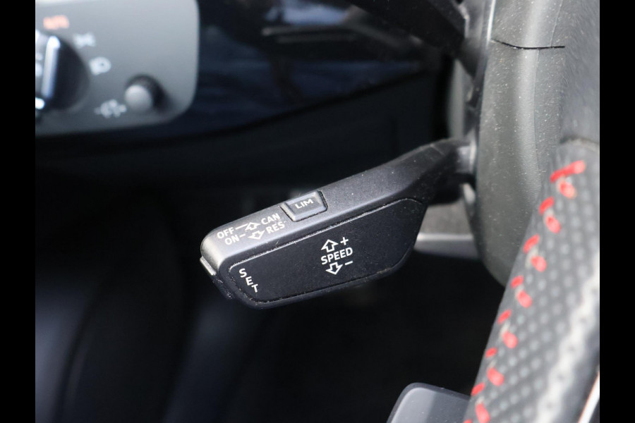 Audi A4 Avant 35 TFSI SPORT S LINE BLACK EDITION QUANTUMGRIJS + LEDER SPORTINTERIEUR | TREKHAAK | 20 INCH