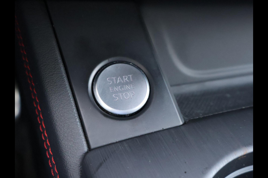 Audi A4 Avant 35 TFSI SPORT S LINE BLACK EDITION QUANTUMGRIJS + LEDER SPORTINTERIEUR | TREKHAAK | 20 INCH