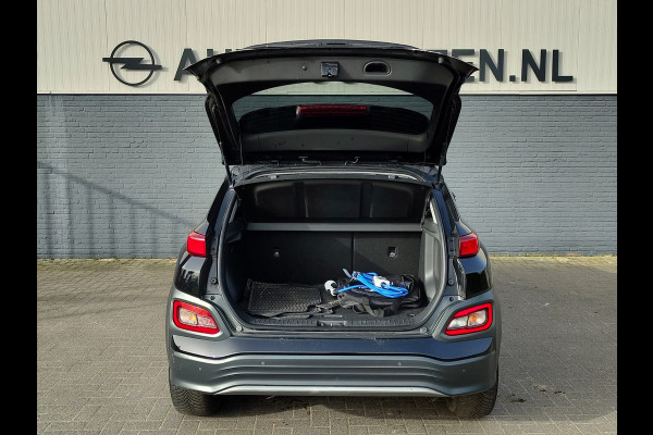 Hyundai Kona EV 64kWh SOH 100% //Bijgeluid Rijmotor// Warmtepomp Navi Ecc Camera Adap.Cruise Pdc Head-Up Apple Carplay Android Auto Display F Lane Assist Dodehoek Assist Privacy Glas Keyless Regensensor 1e Eigenaar Dealeronderhouden Export - Handel Origineel Nederlandse Auto