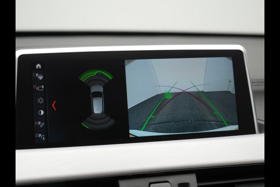 BMW X1 xDrive25e Sportline PHEV 221pk Dealer O.H. | Trekhaak Afn. | Camera | Sportstoelen Memory & Verwarmd | Keyless | Sfeerverlichting | Adaptive LED | Cruise Control | Navigatie | DAB |  Plug In Hybrid