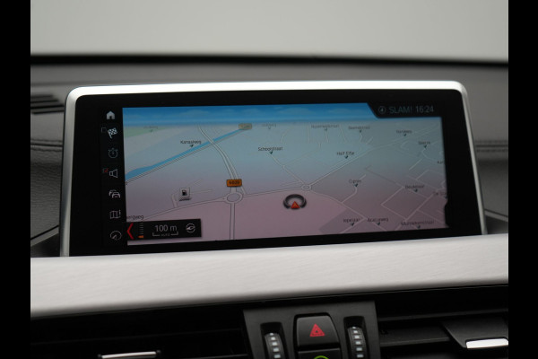 BMW X1 xDrive25e Sportline PHEV 221pk Dealer O.H. | Trekhaak Afn. | Camera | Sportstoelen Memory & Verwarmd | Keyless | Sfeerverlichting | Adaptive LED | Cruise Control | Navigatie | DAB |  Plug In Hybrid