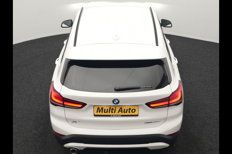 BMW X1 xDrive25e Sportline PHEV 221pk Dealer O.H. | Trekhaak Afn. | Camera | Sportstoelen Memory & Verwarmd | Keyless | Sfeerverlichting | Adaptive LED | Cruise Control | Navigatie | DAB |  Plug In Hybrid