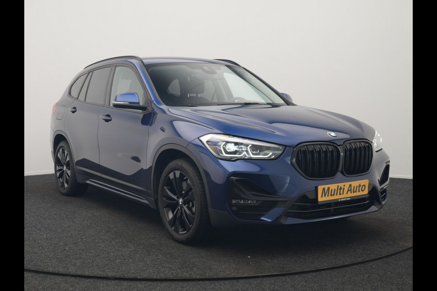 BMW X1 xDrive25e Sportline Plug In Hybrid 221pk Dealer O.H. PHEV | Trekhaak Afn. | Adaptive Cruise | Camera | Sportstoelen Verwarmd | Sfeerverlichting | Keyless | LED Koplampen | Navigatie | DAB |