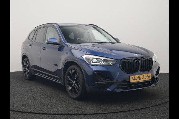 BMW X1 xDrive25e Sportline Plug In Hybrid 221pk Dealer O.H. PHEV | Trekhaak Afn. | Adaptive Cruise | Camera | Sportstoelen Verwarmd | Sfeerverlichting | Keyless | LED Koplampen | Navigatie | DAB |