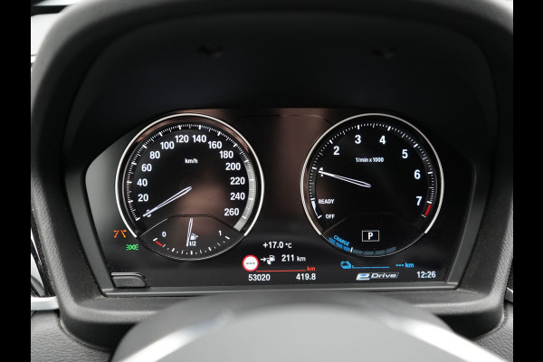 BMW X1 xDrive25e Sportline Plug In Hybrid 221pk Dealer O.H. PHEV | Trekhaak Afn. | Adaptive Cruise | Camera | Sportstoelen Verwarmd | Sfeerverlichting | Keyless | LED Koplampen | Navigatie | DAB |