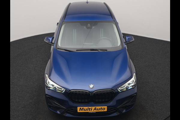 BMW X1 xDrive25e Sportline Plug In Hybrid 221pk Dealer O.H. PHEV | Trekhaak Afn. | Adaptive Cruise | Camera | Sportstoelen Verwarmd | Sfeerverlichting | Keyless | LED Koplampen | Navigatie | DAB |