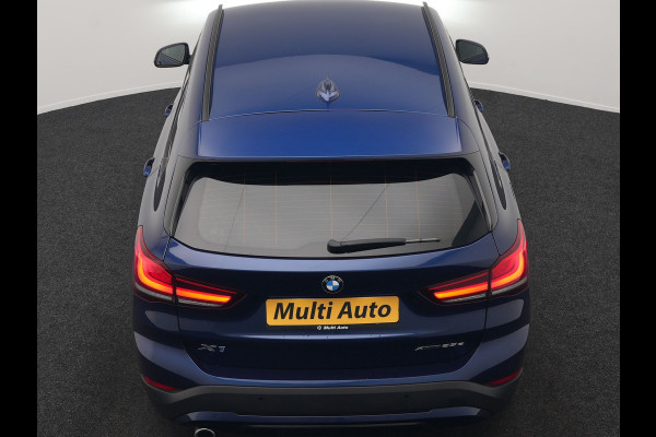 BMW X1 xDrive25e Sportline Plug In Hybrid 221pk Dealer O.H. PHEV | Trekhaak Afn. | Adaptive Cruise | Camera | Sportstoelen Verwarmd | Sfeerverlichting | Keyless | LED Koplampen | Navigatie | DAB |