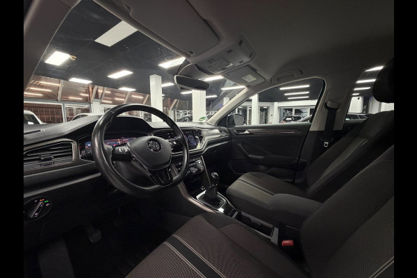 Volkswagen T-Roc 1.0 TSI | Carplay | Clima |Virtual Cockpit|