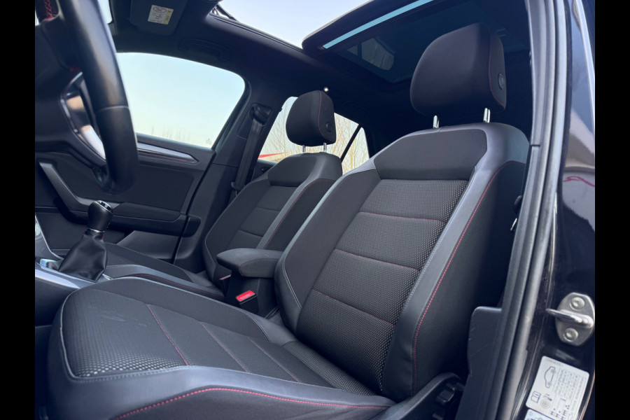 Volkswagen T-Roc 1.5 TSI R-Line Pano/Keyless/Camera