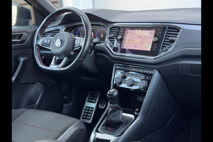 Volkswagen T-Roc 1.5 TSI R-Line Pano/Keyless/Camera