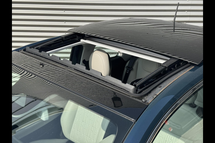 Fiat 500E La Prima 42 kWh Fiat 500e La Prima Leder | 17" | Pack Winter | Schuif/Kantel dak | Subsidie € 2.000,-