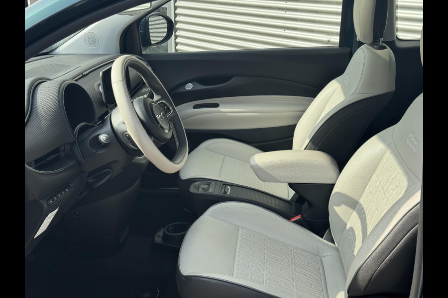 Fiat 500E La Prima 42 kWh Fiat 500e La Prima Leder | 17" | Pack Winter | Schuif/Kantel dak | Subsidie € 2.000,-