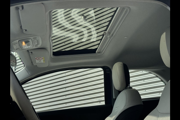 Fiat 500E La Prima 42 kWh Fiat 500e La Prima Leder | 17" | Pack Winter | Schuif/Kantel dak | Subsidie € 2.000,-
