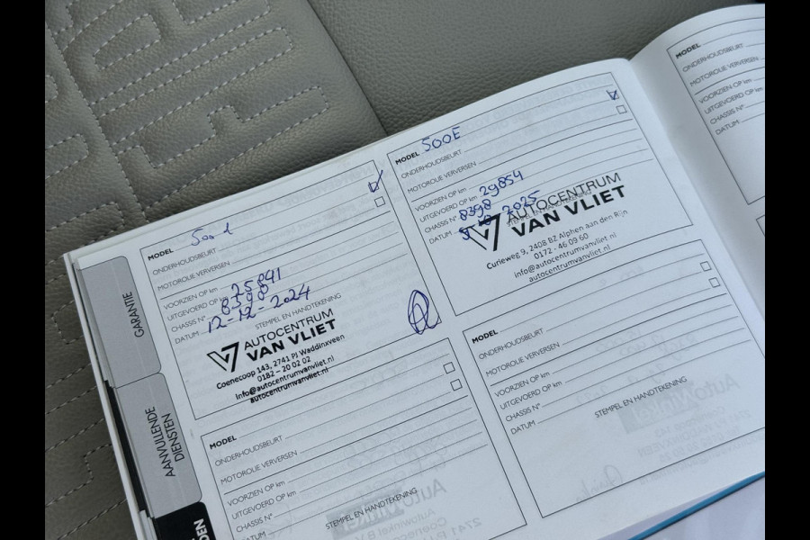 Fiat 500E La Prima 42 kWh Fiat 500e La Prima Leder | 17" | Pack Winter | Schuif/Kantel dak | Subsidie € 2.000,-