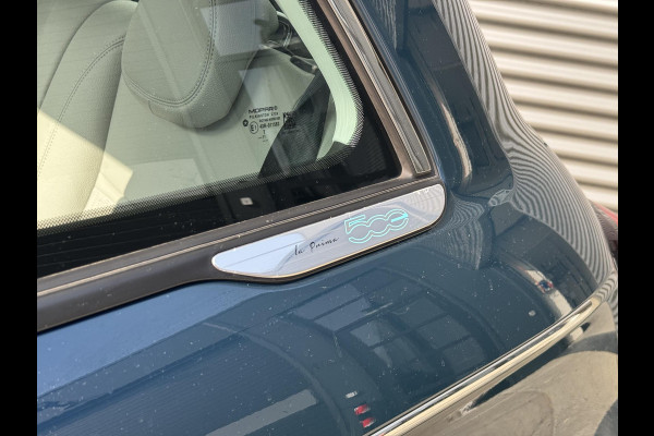 Fiat 500E La Prima 42 kWh Fiat 500e La Prima Leder | 17" | Pack Winter | Schuif/Kantel dak | Subsidie € 2.000,-