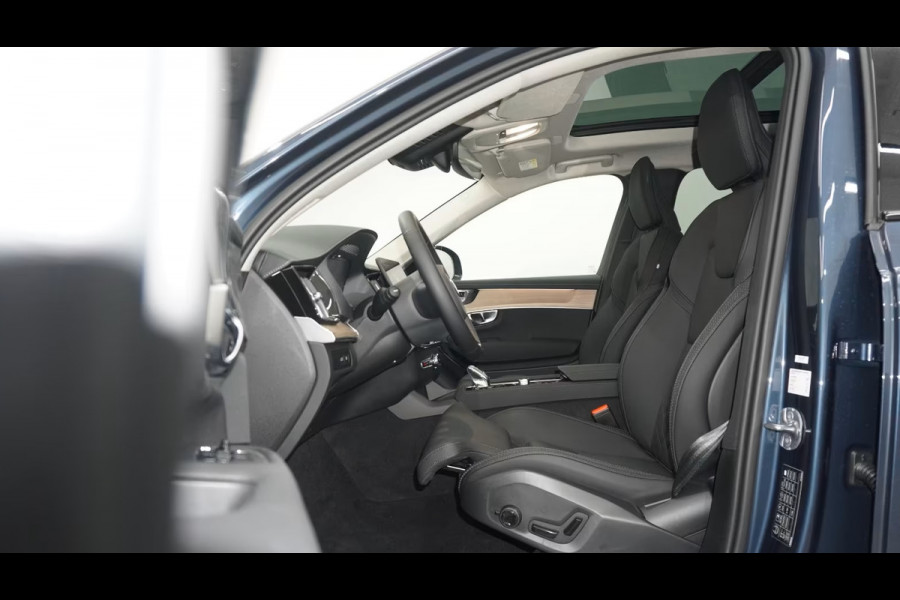 Volvo XC90 2.0 T8 Plug-in hybrid AWD Plus Dark ** FULL OPTIONS, PANORAMA, TREKH, 21-inch LMV, H&K SOUND ** 1e EIG - UNFALLFREI ** ** INFORMEER OOK NAAR ONZE AANTREKKELIJKE FINANCIAL-LEASE TARIEVEN **
