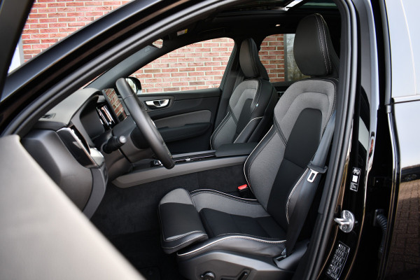 Volvo XC60 2.0 T6 Plug-in AWD Ultra Black Edition Pano ACC HUD 360 H/K 21inch Stuurverw