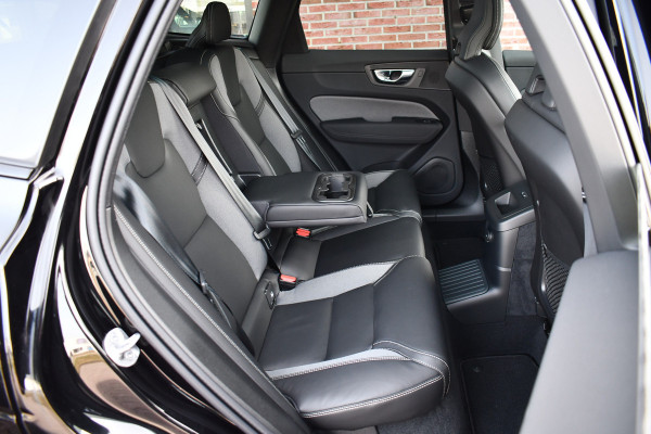 Volvo XC60 2.0 T6 Plug-in AWD Ultra Black Edition Pano ACC HUD 360 H/K 21inch Stuurverw