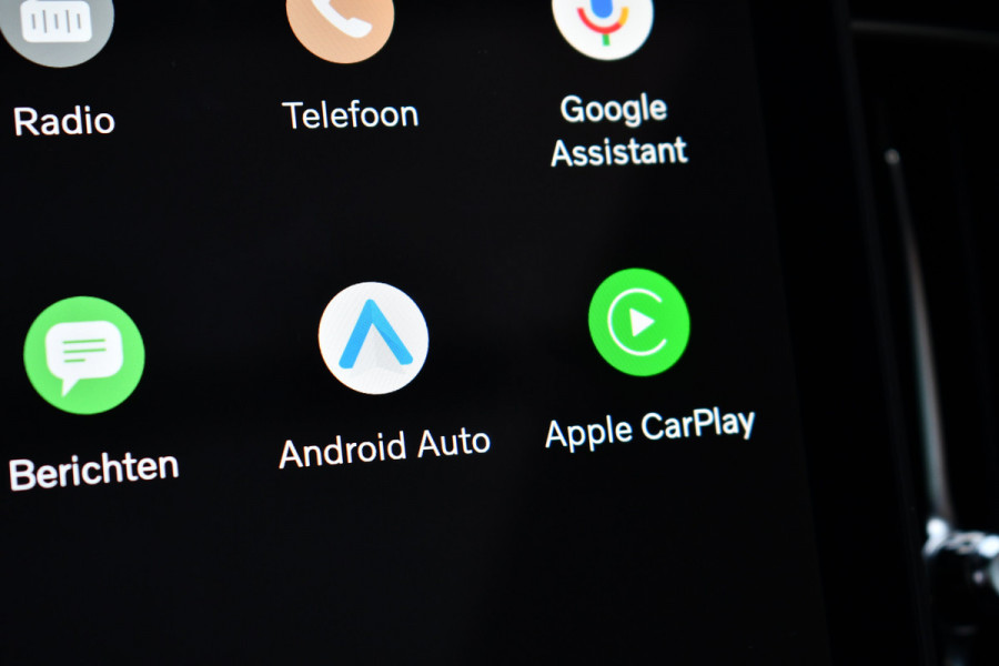 Volvo XC60 2.0 T6 Plug-in AWD Ultra Black Edition Pano ACC HUD 360 H/K 21inch Stuurverw