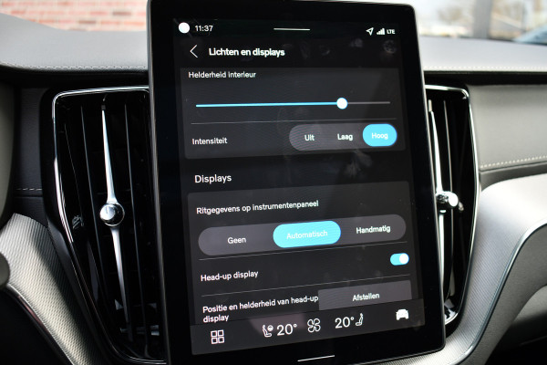 Volvo XC60 2.0 T6 Plug-in AWD Ultra Black Edition Pano ACC HUD 360 H/K 21inch Stuurverw