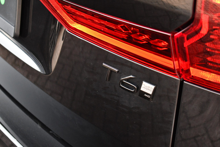 Volvo XC60 2.0 T6 Plug-in AWD Ultra Black Edition Pano ACC HUD 360 H/K 21inch Stuurverw