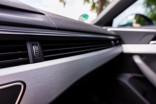 Audi A5 Sportback 1.4 TFSI Sport S-line I virtual I NL Auto I NAP I Rookvrij I Afneembare trekhaak I 19 Inch I Climate I Cruise