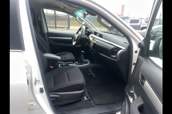 Toyota Hilux 2.4 D-4D DC 4WD | 3500kg AHG | camera