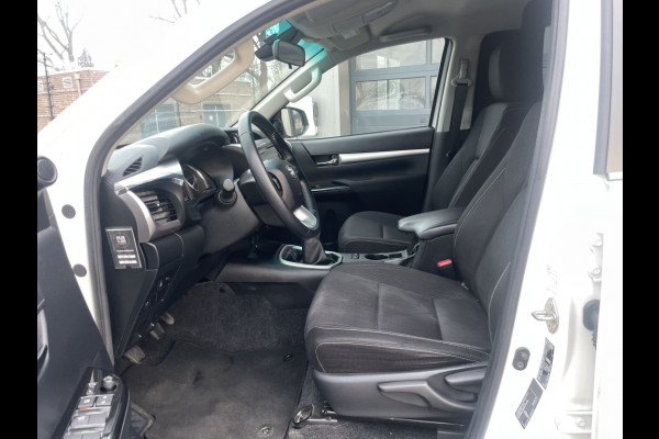 Toyota Hilux 2.4 D-4D DC 4WD | 3500kg AHG | camera