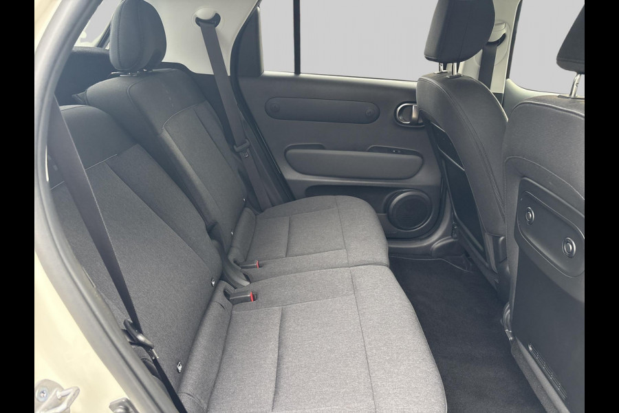 Hyundai Inster Evolve Sky Plus 49 kWh | All Season banden | Stuur- en stoelverwarming