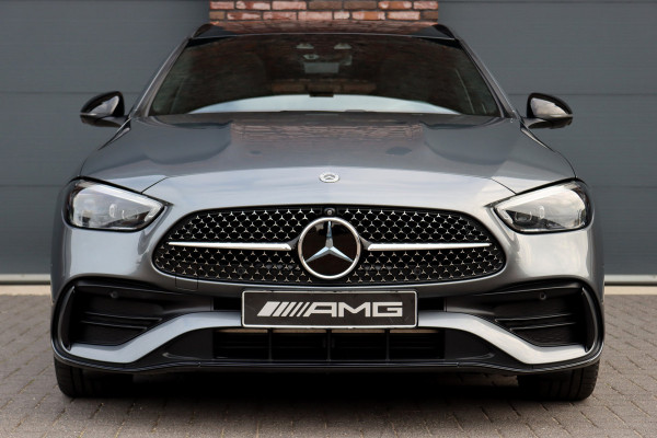Mercedes-Benz C-Klasse Estate 300 e AMG Line Premium+ | Distronic+ | Panoramadak | Trekhaak | Memory | HUD | Digital Light | Verwarmd Stuurwiel | Advanced Sound System | Keyless Go | Surround Camera |