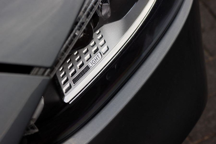 Mercedes-Benz C-Klasse Estate 300 e AMG Line Premium+ | Distronic+ | Panoramadak | Trekhaak | Memory | HUD | Digital Light | Verwarmd Stuurwiel | Advanced Sound System | Keyless Go | Surround Camera |