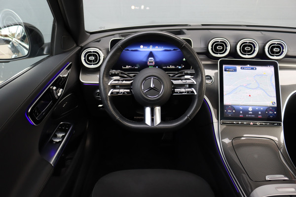 Mercedes-Benz C-Klasse Estate 300 e AMG Line Premium+ | Distronic+ | Panoramadak | Trekhaak | Memory | HUD | Digital Light | Verwarmd Stuurwiel | Advanced Sound System | Keyless Go | Surround Camera |