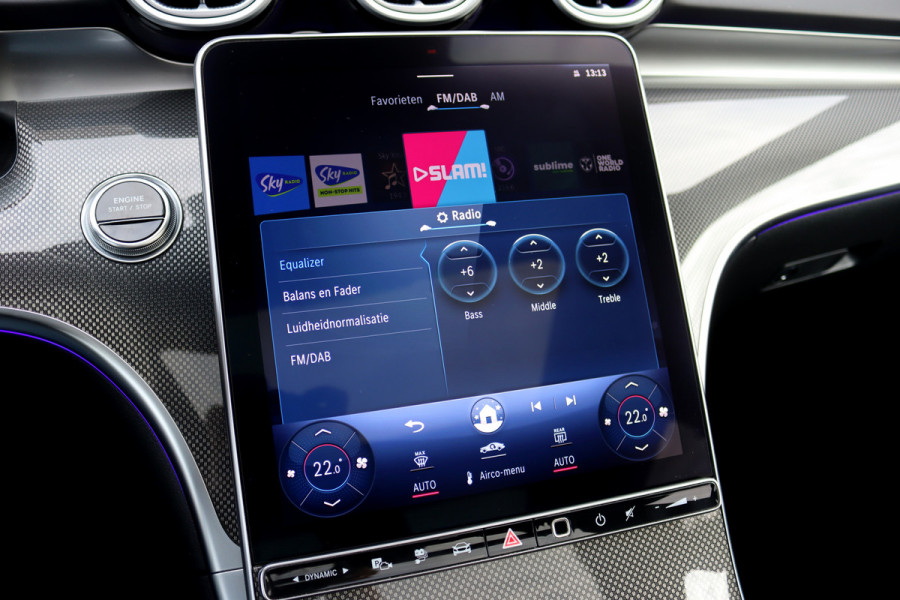 Mercedes-Benz C-Klasse Estate 300 e AMG Line Premium+ | Distronic+ | Panoramadak | Trekhaak | Memory | HUD | Digital Light | Verwarmd Stuurwiel | Advanced Sound System | Keyless Go | Surround Camera |