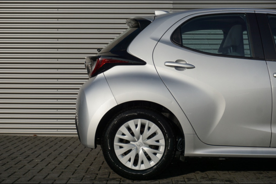 Toyota Yaris Active Hybrid AUTOMAAT | NAVI BY APP | CLIMA | CRUISE