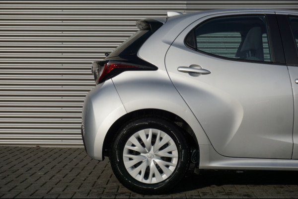 Toyota Yaris Active Hybrid AUTOMAAT | NAVI BY APP | CLIMA | CRUISE